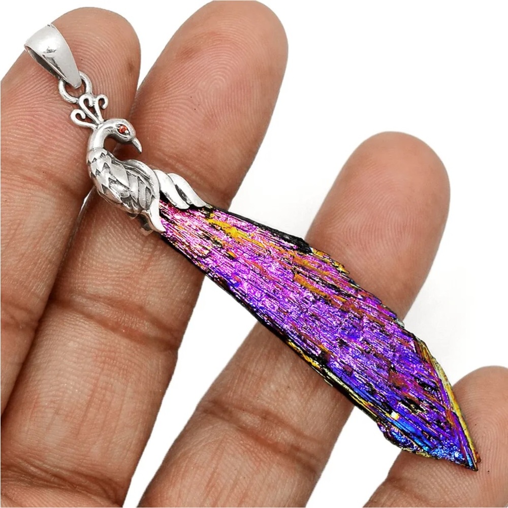 Striking rainbow Aura kyanite peacock pendant - Picture 4 of 7